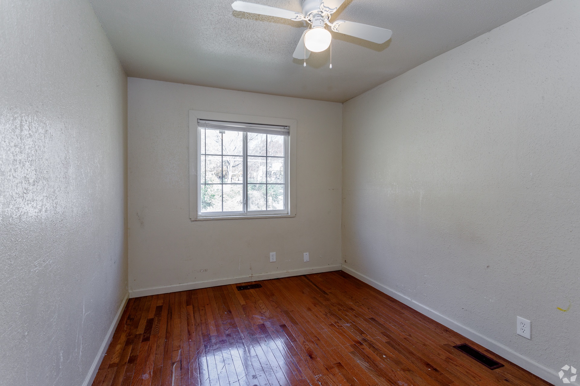 Green Village Townhomes third bedroom in Kansas City Missouri