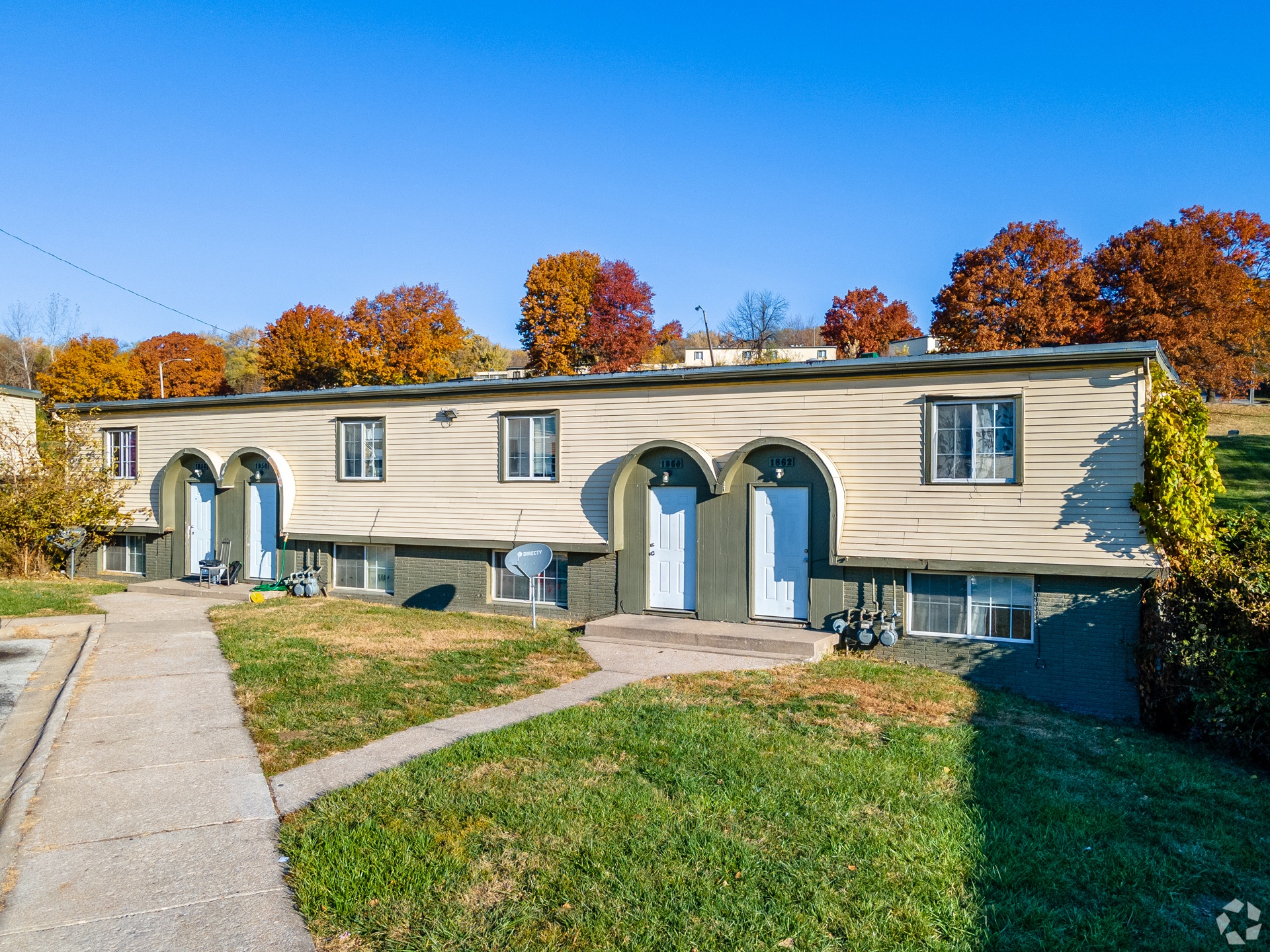 Green Village Townhomes community in Kansas City Missouri