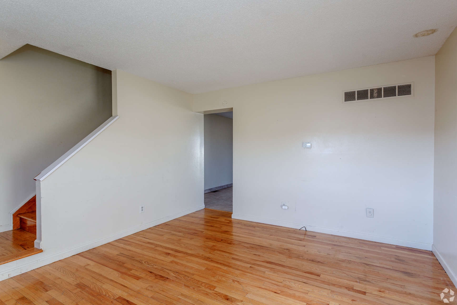 Green Village Townhomes living room in Kansas City Missouri